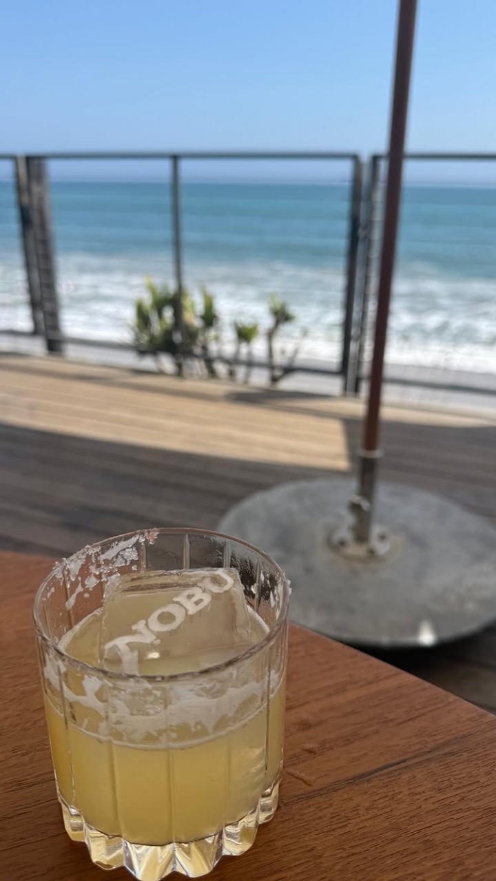 太惬意啦🫰保罗-乔治老婆晒度假片段@PG：比心~