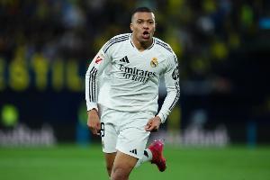 开云移动端-龙赛罗:姆巴佩永远成不了C罗那样的逆境斗士 VAR肯定是巴黎球迷