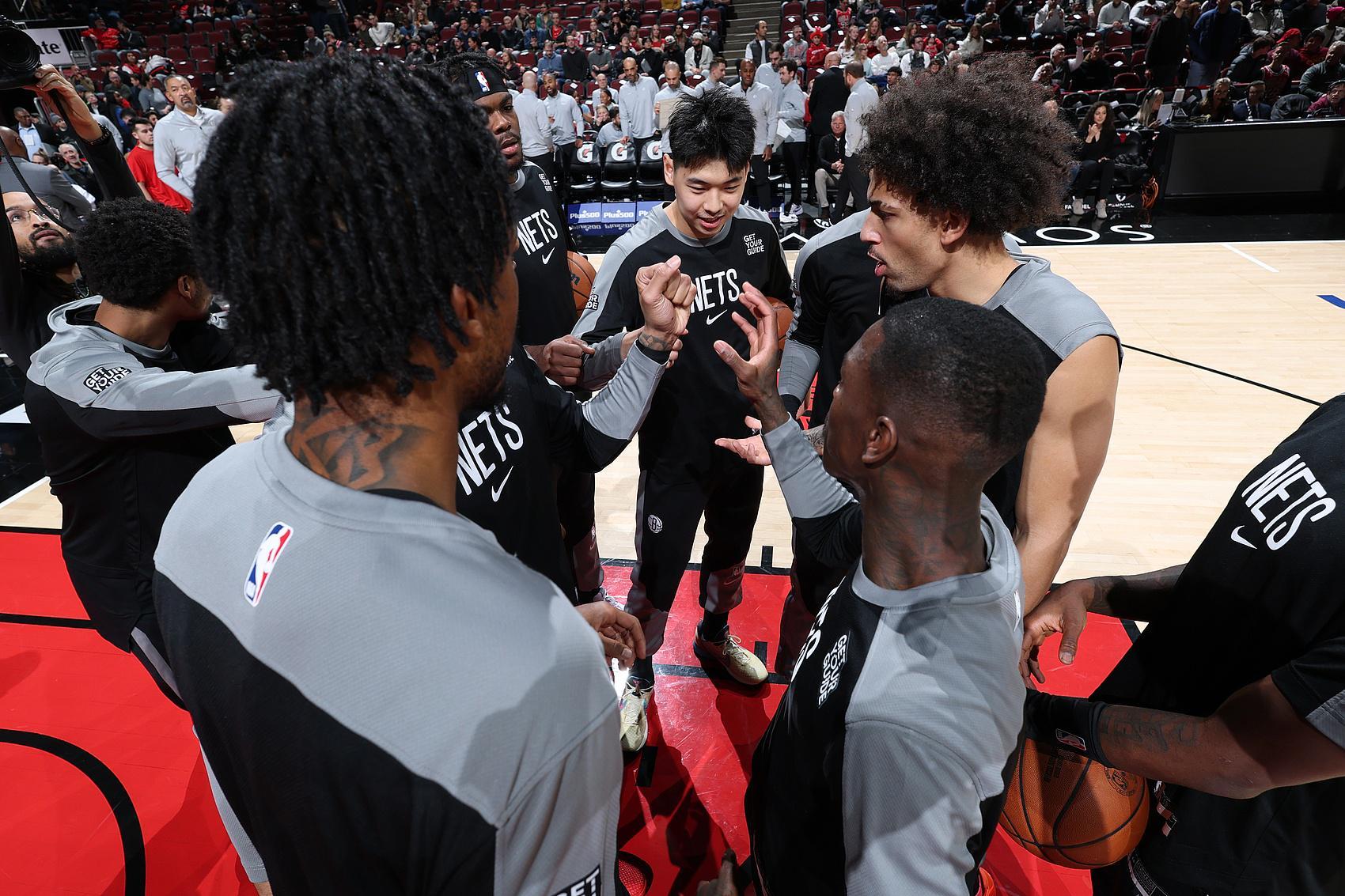 开云移动端-媒体人:崔永熙即将回国参加詹姆斯品牌活动&择期与广东宏远会合