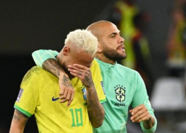 开云移动端-前妻和律师联手阻阿尔维斯出狱 不让内马尔帮他？