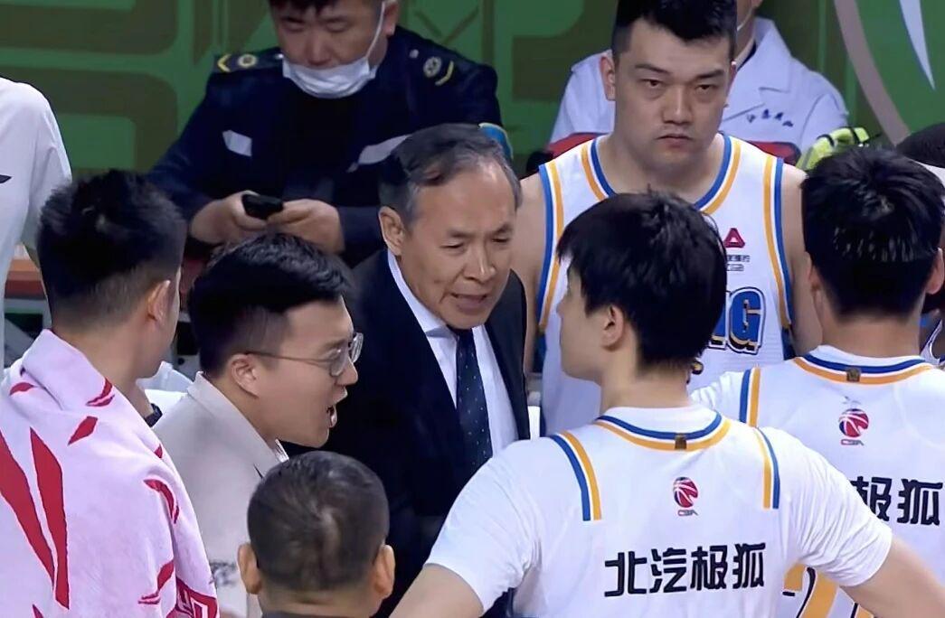 开云移动端-北京男篮大胜同城劲敌，广东男篮33分大胜，辽宁男篮双加时惜败